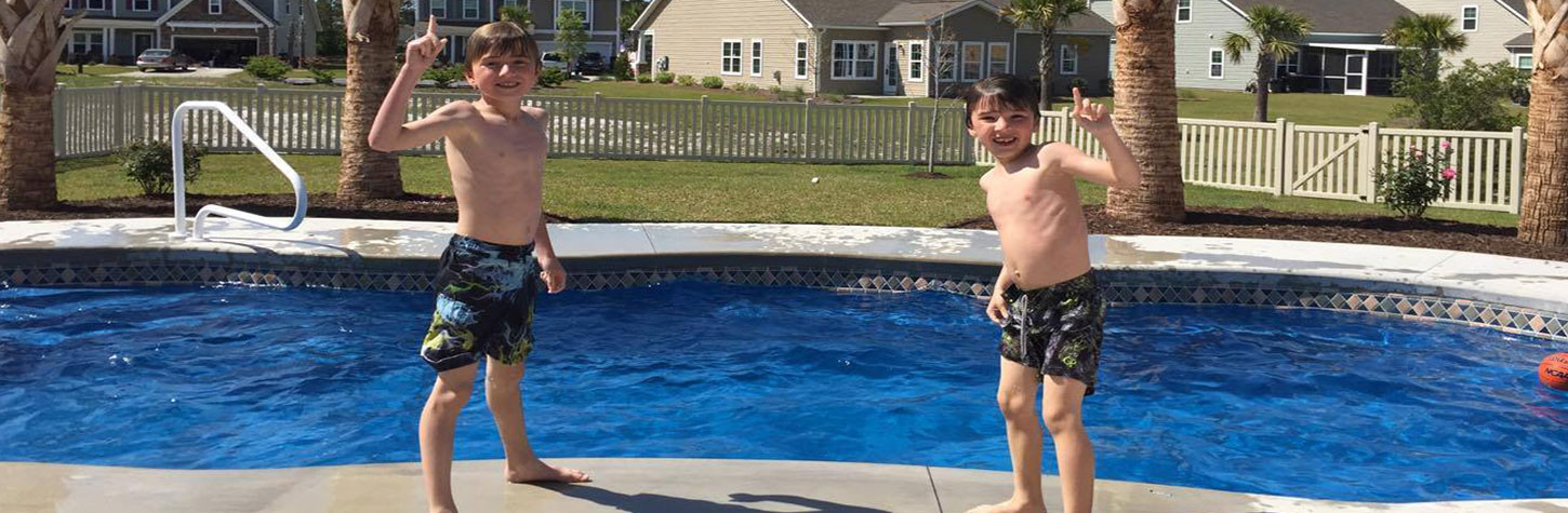 Picking the Perfect Pool – Rectangular vs Free Form