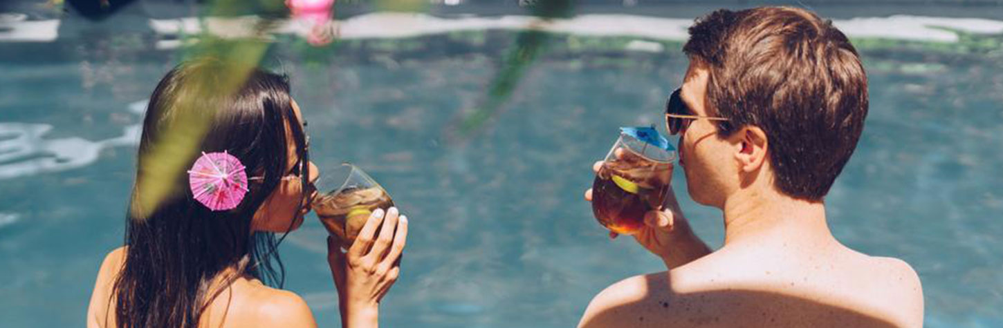 7 Tips For Hosting The Hottest Pool Parties For Adults